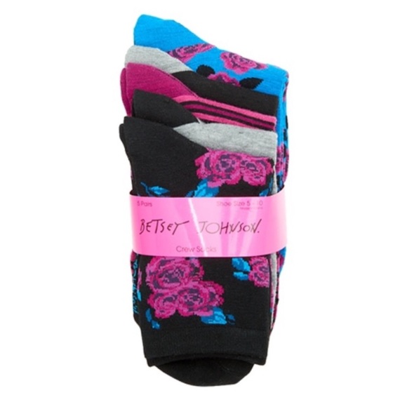 Betsey Johnson Accessories - Betsey Johnson 5 Pair Crew Socks Floral NWT